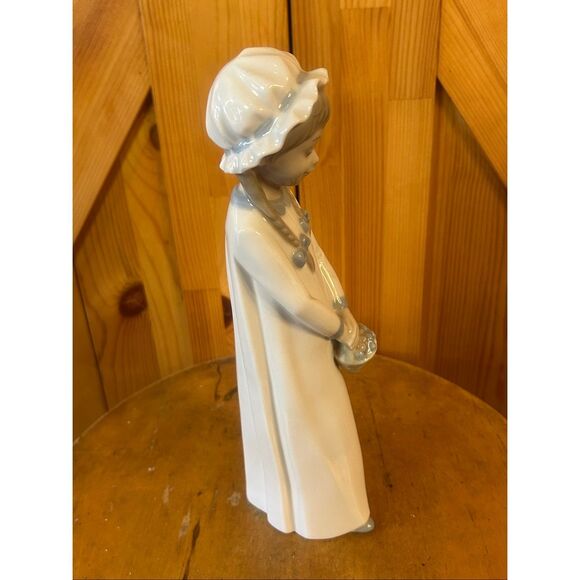 Vintage Lladro Zaphir Porcelain Figurine Girl in Bonnet w/ Flower Basket 10" (55 - Picture 4 of 6